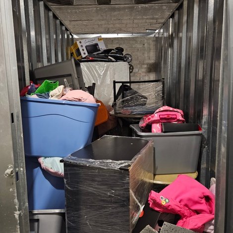 5 x 10 storage unit in Chicago, IL