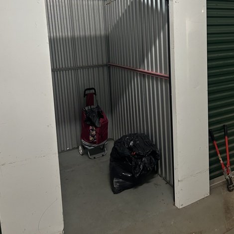 5 x 5 storage unit in Chicago, IL