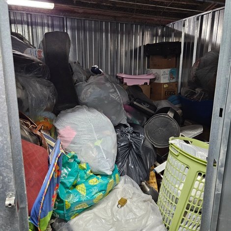 10 x 10 storage unit in Chicago, IL