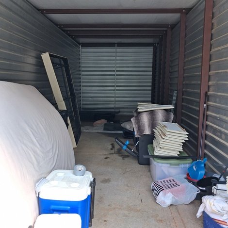 10 x 30 storage unit in Riverdale, GA
