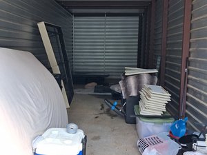 10 x 30 unit in Riverdale