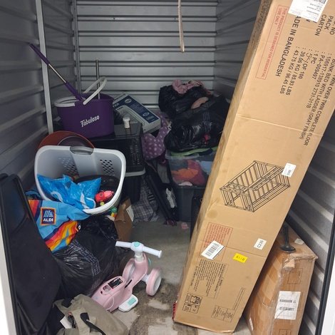 5 x 10 storage unit in Riverdale, GA