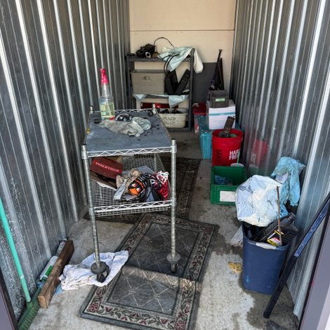 5 x 12 storage unit in Kokomo, IN