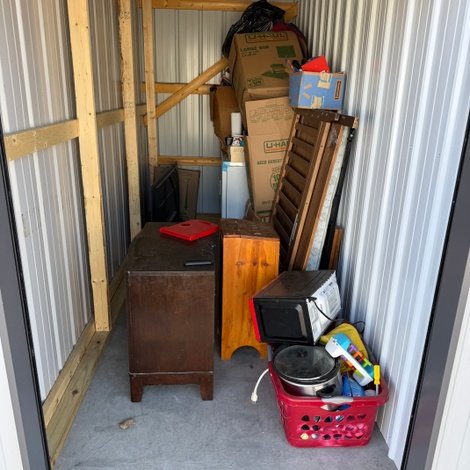 5 x 12 storage unit in Kokomo, IN
