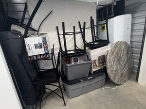 10 x 5 storage unit in Greenville, SC