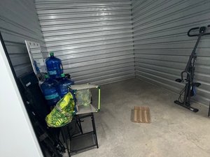 10 x 10 unit in Greenville