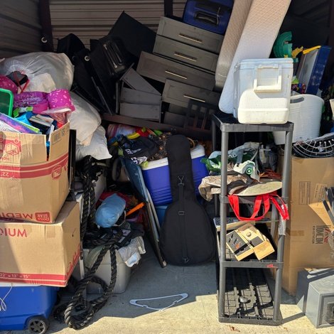 10 x 10 storage unit in Jacksonville, NC