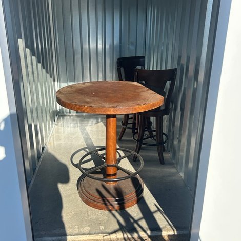 5 x 10 storage unit in Sophia, NC
