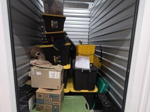 5 x 10 storage unit in Kingsport, TN