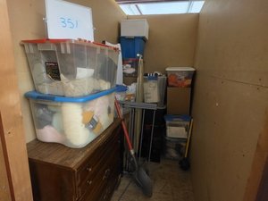 4 x 8 storage unit in Knoxville, TN