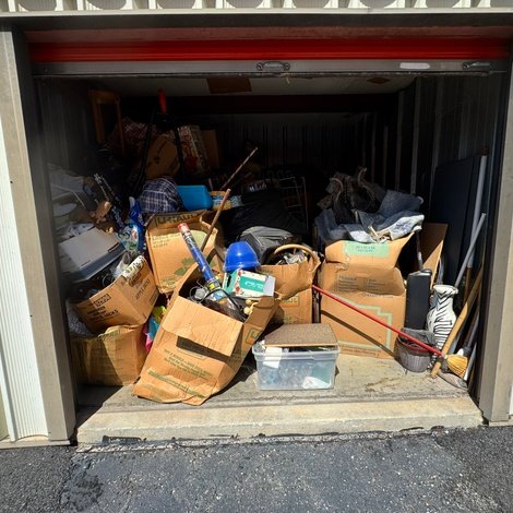 10 x 10 storage unit in Fayetteville, NC