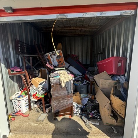 10 x 15 storage unit in Clarksville, TN