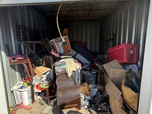 10 x 15 storage unit in Clarksville, TN