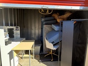 10 x 10 storage unit in Clarksville, TN