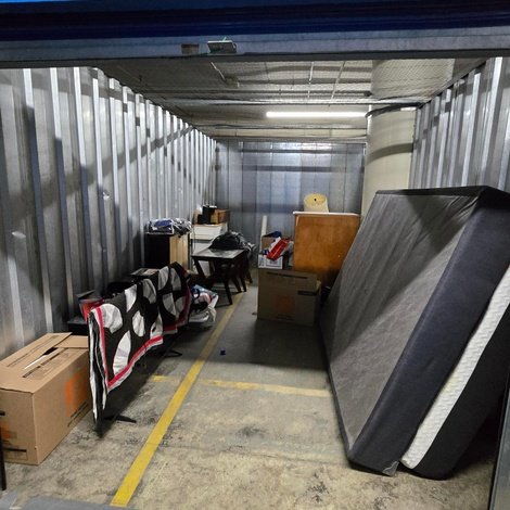 10 x 20 storage unit in Nashua, NH
