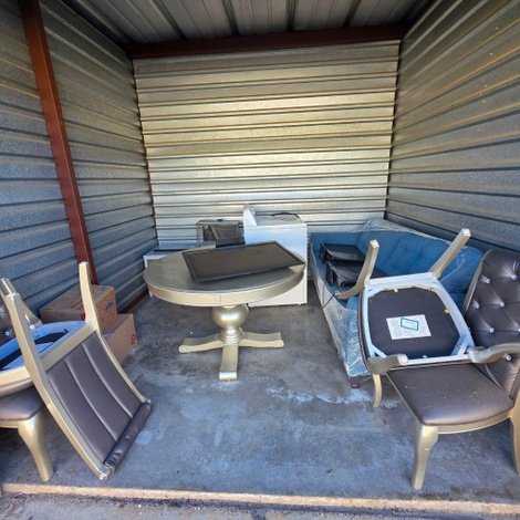 10 x 10 storage unit in Davidson, NC
