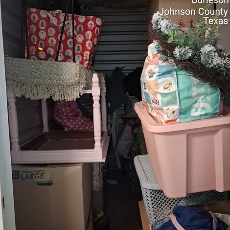 5 x 10 storage unit in Burleson, TX