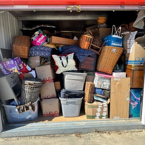 10 x 10 storage unit in Fayetteville, NC