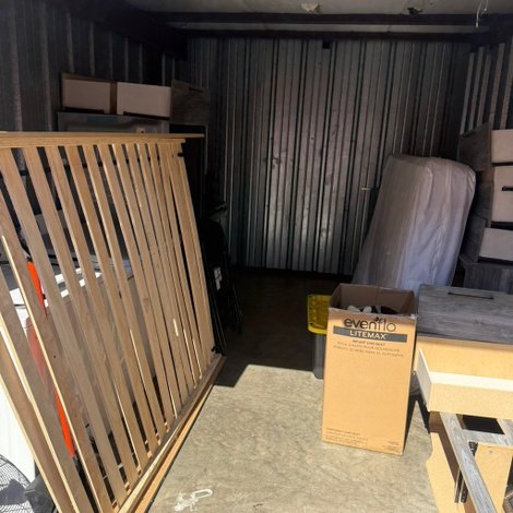 10 x 15 storage unit in Indianapolis, IN