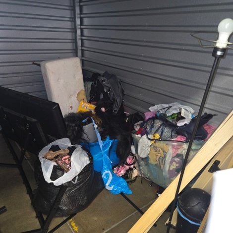 10 x 10 storage unit in Indianapolis, IN