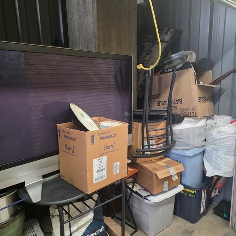 5 x 10 storage unit in Indianapolis, IN