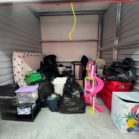 10 x 10 storage unit in Wilmington, NC