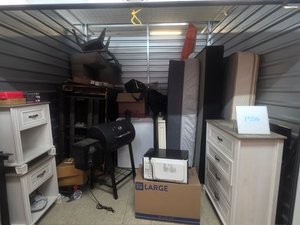 10 x 10 storage unit in Knoxville, TN
