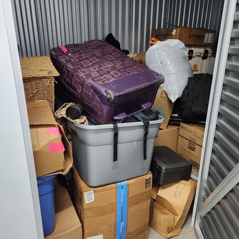 10 x 5 storage unit in Feeding Hills, MA