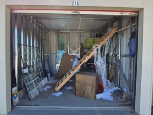 10 x 10 storage unit in Unknown, NC