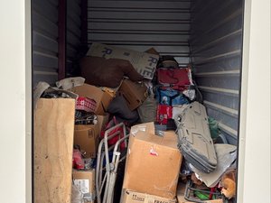 5 x 10 storage unit in Avenal, CA