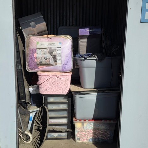 5 x 5 storage unit in Delhi, CA