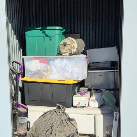 5 x 5 storage unit in Delhi, CA