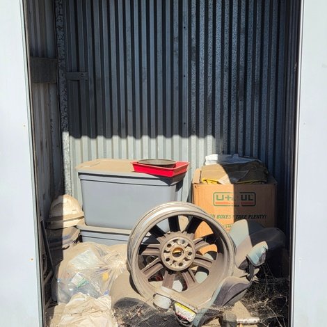 5 x 5 storage unit in Delhi, CA