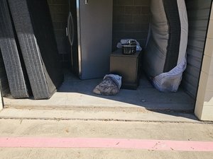 10 x 10 storage unit in Arlington, TX