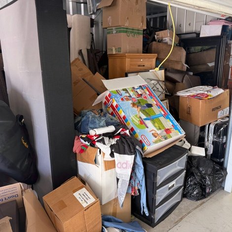 10 x 30 storage unit in Rd Lexington, KY
