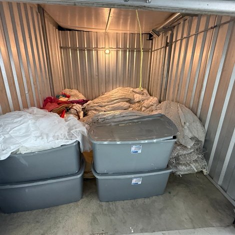 10 x 15 storage unit in Rd Lexington, KY