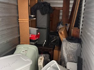 5 x 15 storage unit in Rd Lexington, KY