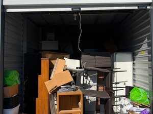 10 x 20 storage unit in Rd Lexington, KY
