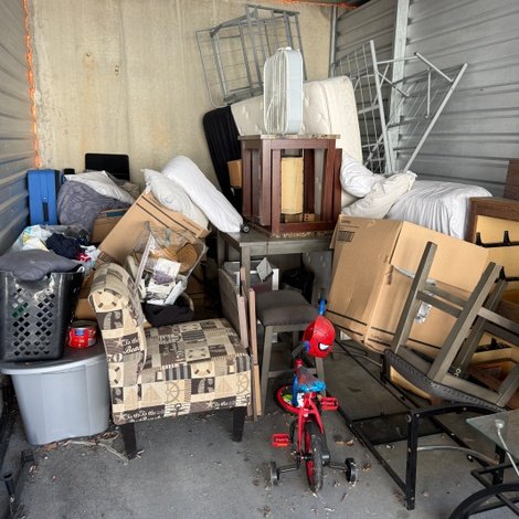 10 x 20 storage unit in Rd Lexington, KY