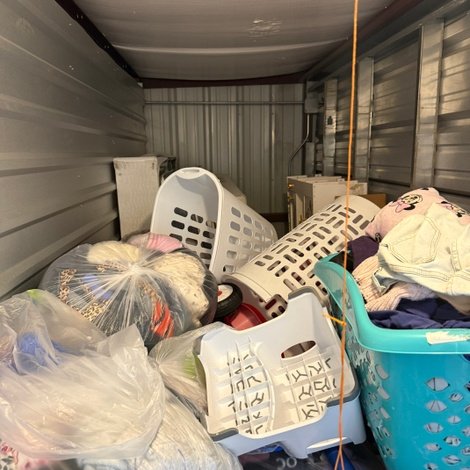 5 x 15 storage unit in Rd Lexington, KY