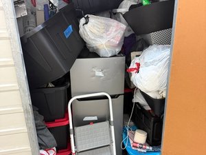 5 x 5 unit in Rd Lexington