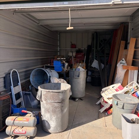 10 x 20 storage unit in , Suite #1 Tehachapi, CA