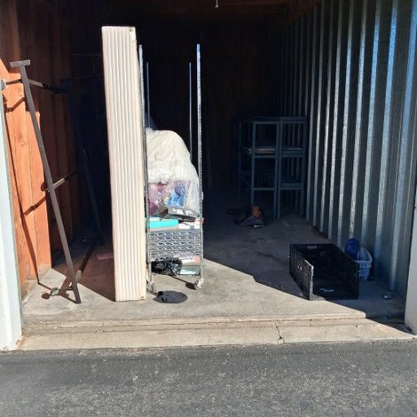 10 x 20 storage unit in Yuba City, CA