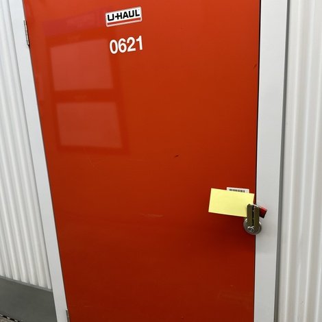 10 x 10 storage unit in Pleasanton, CA