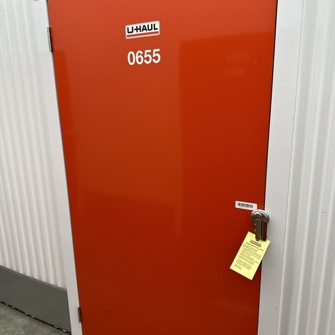 10 x 10 storage unit in Pleasanton, CA