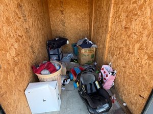 5 x 10 storage unit in Dry Ridge, KY
