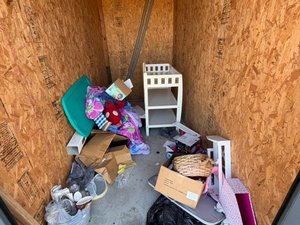 5 x 10 storage unit in Dry Ridge, KY