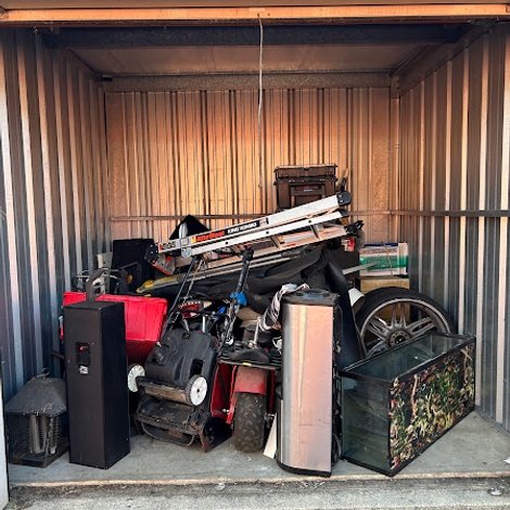 10 x 10 storage unit in Rockford, IL