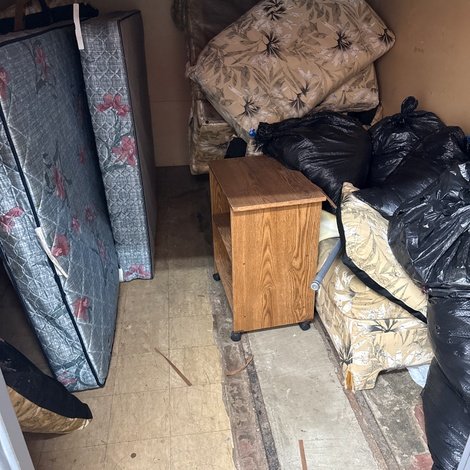 8 x 14 storage unit in Jackson, MI
