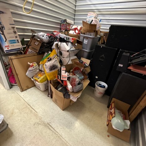 10 x 10 storage unit in Jackson, MI